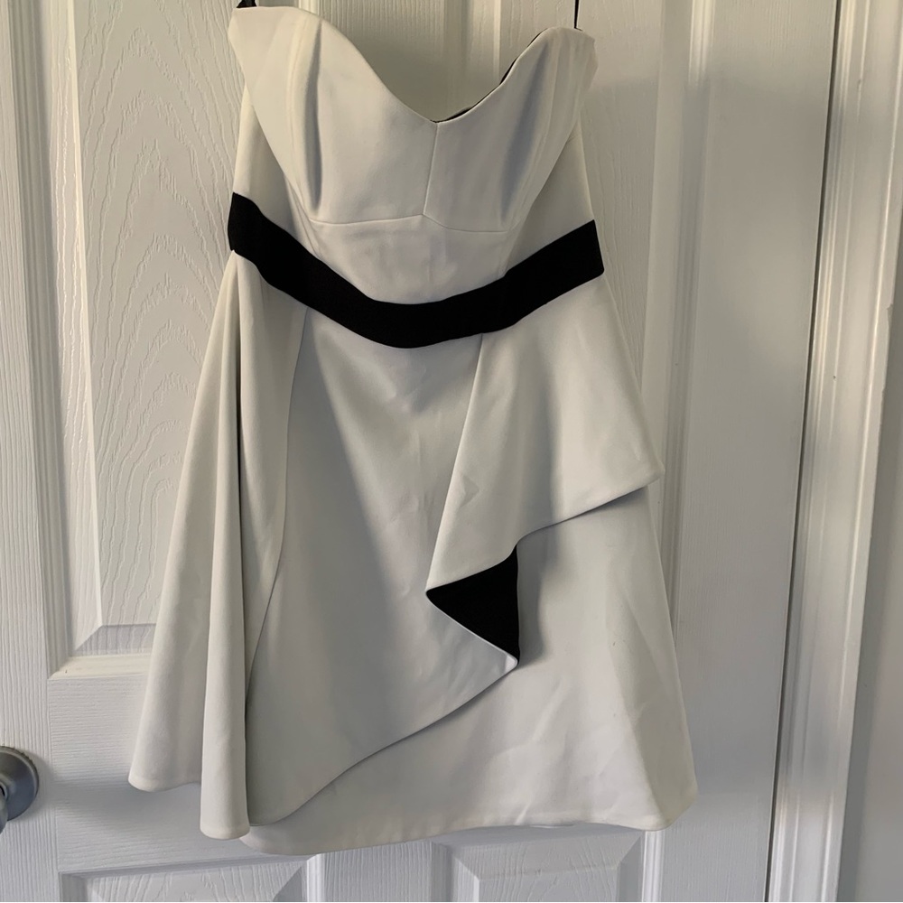 Elegant Black and White Strapless Dress